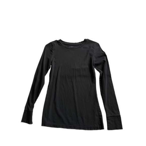 Black Long Sleeve Top Size Small
♥️5/$20♥️ - Picture 1 of 4